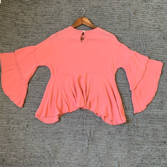 CHELSEA & THEODORE Peach boho asymmetrical top - Picture 13 of 14